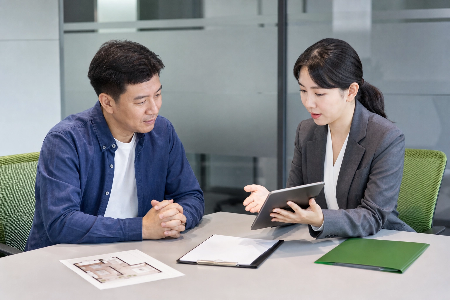 銀行裝潢貸款申請與方案諮詢示意圖
